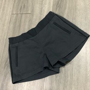 Lululemon Pack Light Black Pull-On Shorts size 8